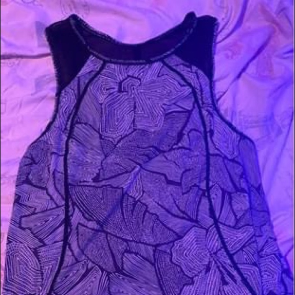 Lululemon Tank  Black and White